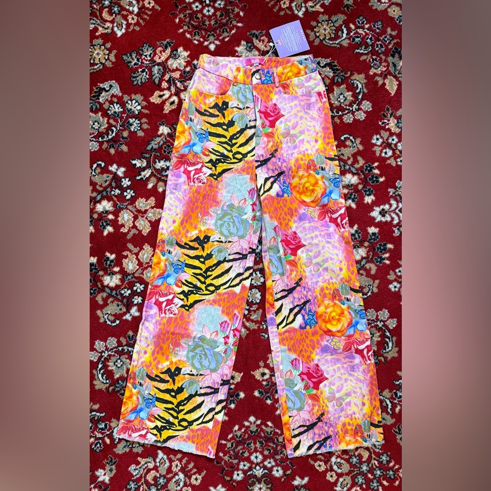 Floral Animal Print Straight Leg Jeans - Picture 1 of 8